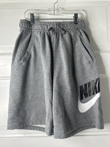 Boys Shorts Nike Xl