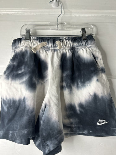 Girls Shorts Nike L