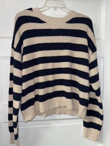 Gals Sweater Thread & Supply L