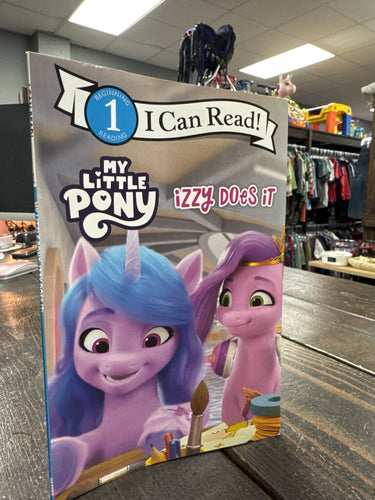 My Little Pony Izzy Does It Book