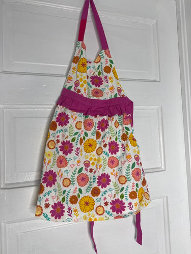 Circo Kids Apron- White Floral