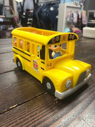 Coco melon Bus w/ Figurines Set