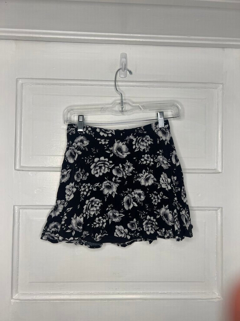 Gals Skirt Forever 21 XS