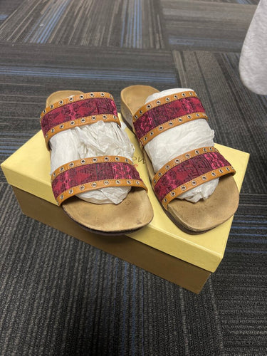 Gals Sandals (NEW) (Orig $160) euro wellness 9.5