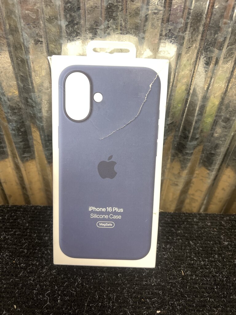 Iphone 16 Plush Case (NEW)