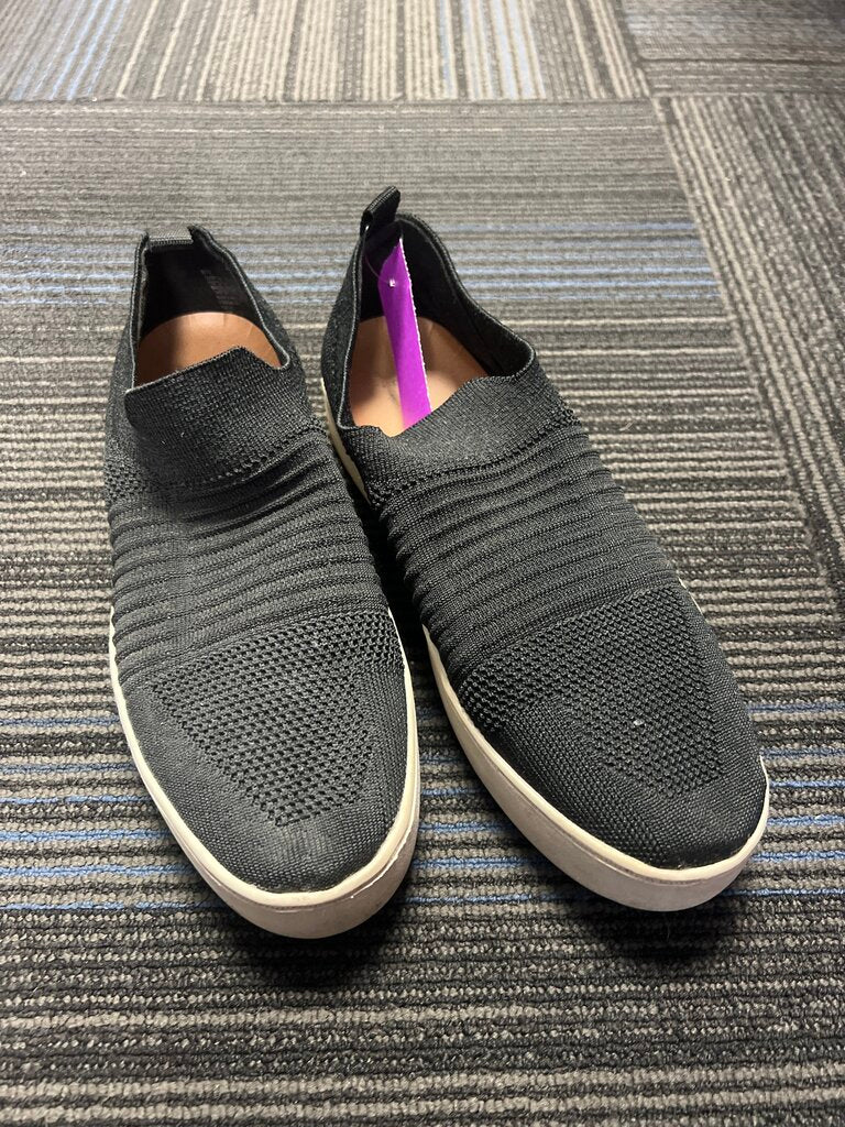 Gals Shoes a new day 9.5