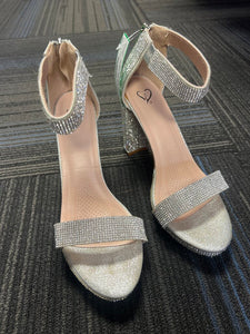 Gals Heels Windsor 8