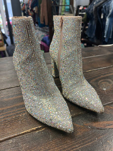 Gals Booties Betsy johnson 8