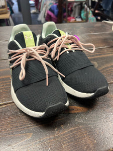 Gals Sneakers Under Armour 9.5