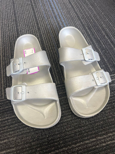 Gals Sandals 7