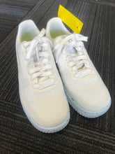 Load image into Gallery viewer, Gals Tennis Shoes Nike 7