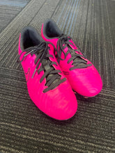 Load image into Gallery viewer, Girls Soccer Cleats Nike 1.5Y