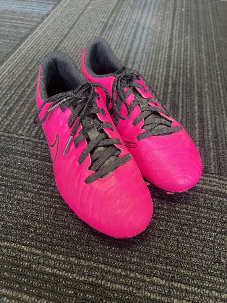 Girls Soccer Cleats Nike 1.5Y