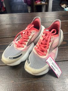 Gals Sneakers (org $199) Brooks 8