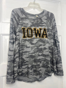 Gals Hawkeyes LS Tailgate Clothing Co M