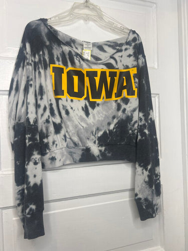 Gals Hawkeyes Crewneck Pink by VS M