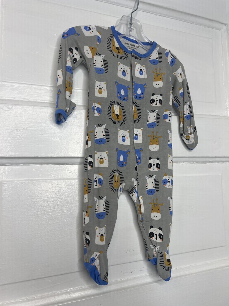 Boys Sleeper magnetic me 0-3M