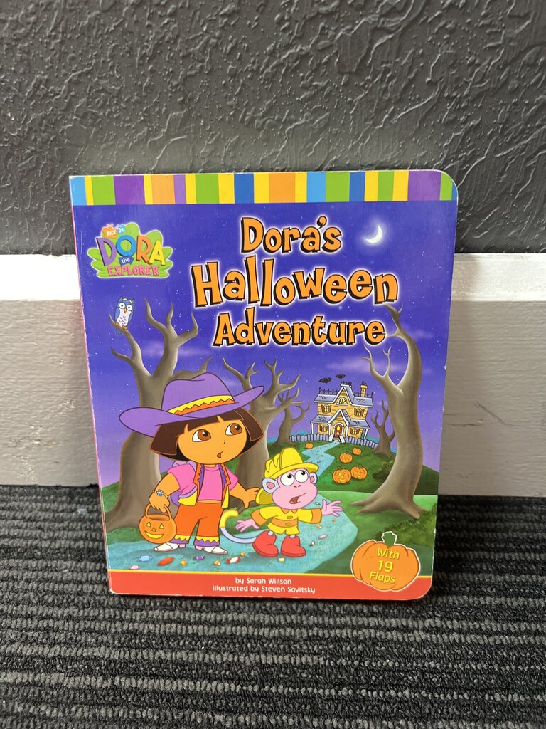 Dora's Halloween Adventure Book