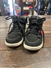 Load image into Gallery viewer, Boys Tennis Shoes Air Jordan 7