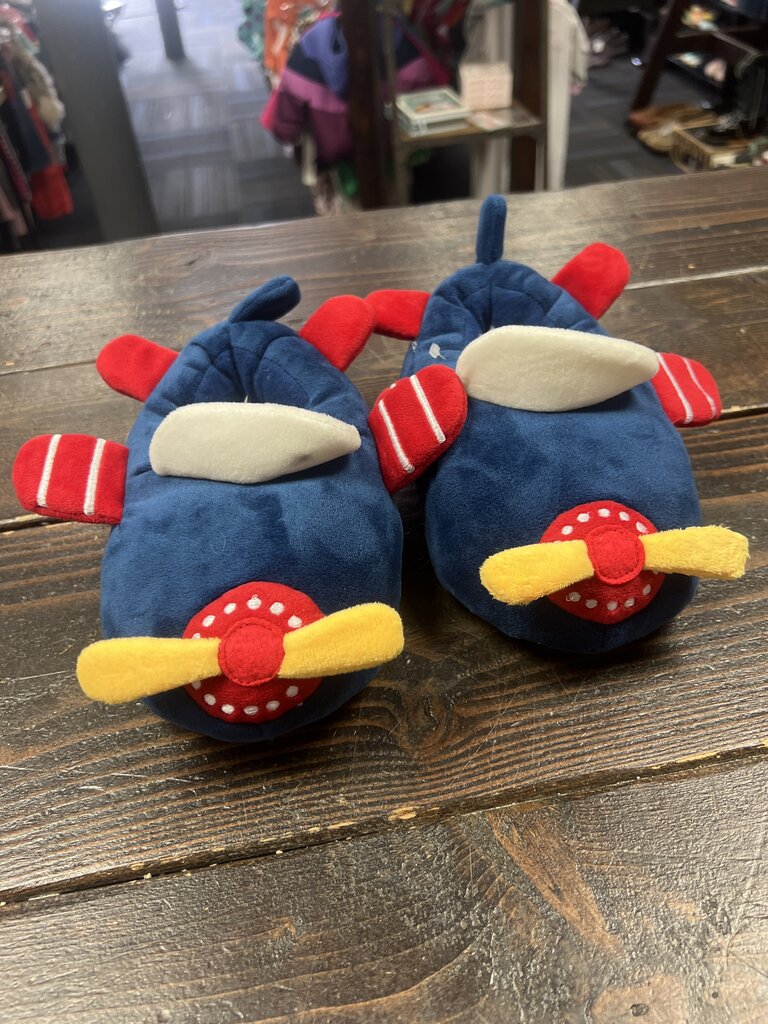 Boys Slippers wonder nation 9-10