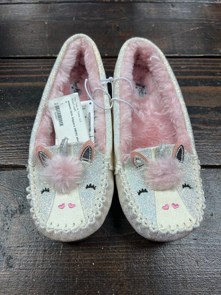 Girls Slippers (NEW) esteem 3