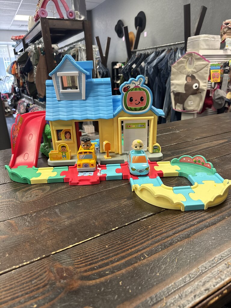 Coco melon House Track