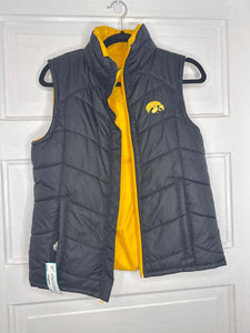 Gals Hawkeyes Reversible Vest Columbia S
