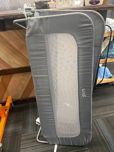 Safety 1st Bed Rails - Set of 2 (some wear/as is) org $62