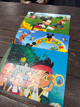 Load image into Gallery viewer, Mickey/ Pirattoes of the Caribbean Puzle Set (3pc)