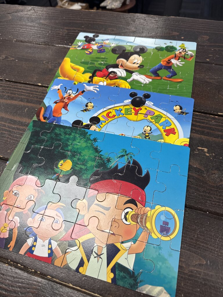 Mickey/ Pirattoes of the Caribbean Puzle Set (3pc)