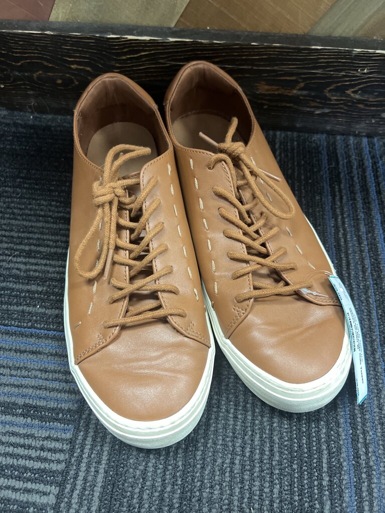 Gals Tennis Shoes universal threads 10