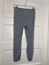Load image into Gallery viewer, Gals Athletic Leggings athleta S