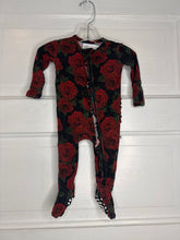 Load image into Gallery viewer, Girls Bamboo Sleeper bums &amp; roses 0-3M