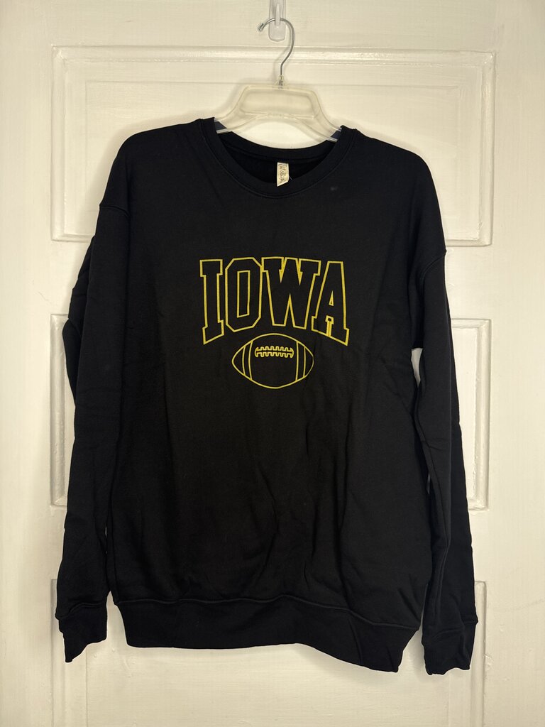 Gals Iowa Sweatshirt (NEW) org $55 Oat Collective M
