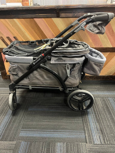 baby trend wagon stroller w/ car seat att (org $324) -spots as is