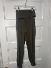 Load image into Gallery viewer, Gals Athletic Joggers lululemon athletica 4