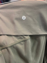 Load image into Gallery viewer, Gals Athletic Joggers lululemon athletica 4