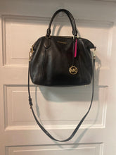 Load image into Gallery viewer, Michael Kors Pebble Leather Purse - Black