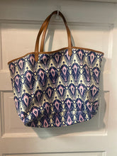 Load image into Gallery viewer, Large Tote Bag - Navy/White