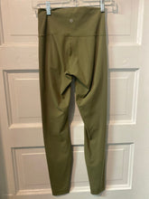 Load image into Gallery viewer, Gals Athletic Leggings lululemon athletica 4