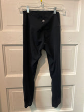 Load image into Gallery viewer, Gals Athletic Capri Savvi M