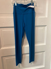 Load image into Gallery viewer, Gals Athletic Leggings athleta XS