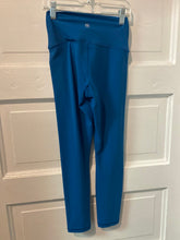 Load image into Gallery viewer, Gals Athletic Leggings athleta XS
