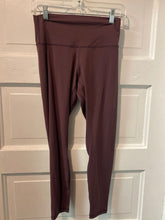 Load image into Gallery viewer, Gals Athletic Leggings (org $72) Savvi M