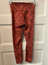 Load image into Gallery viewer, Gals Athletic Leggings lululemon athletica 4