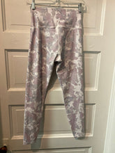 Load image into Gallery viewer, Gals Athletic Leggings (org $72) Savvi M