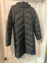 Load image into Gallery viewer, Gals Winter Coat (org $335) Marmot S