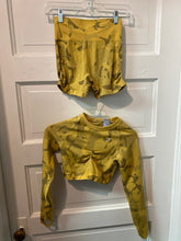 Load image into Gallery viewer, Gals Crop LS w/ Bike Shorts (2pc) gymshark XS
