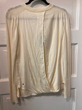 Load image into Gallery viewer, Gals Sweater lululemon athletica 2