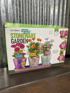 Dan&Darci Stoneware Garden Kit (NEW) (org $34.99)